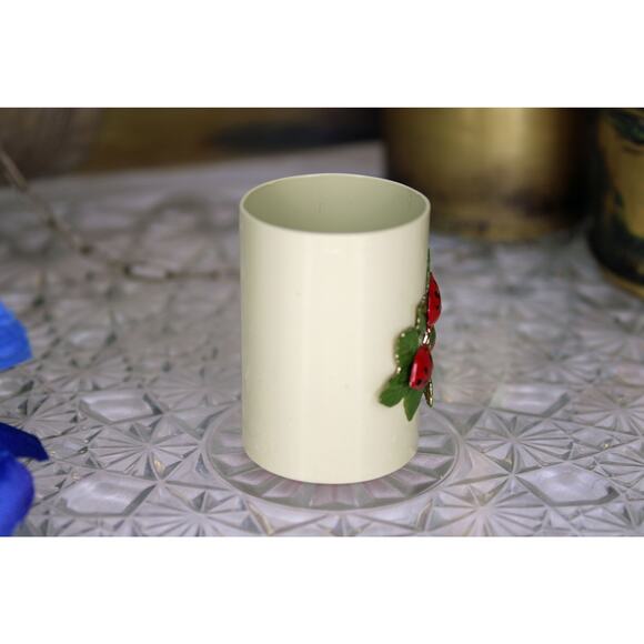 George Good Korea Enameled Metal Strawberry Toothpick Holder - Picture 2 of 6